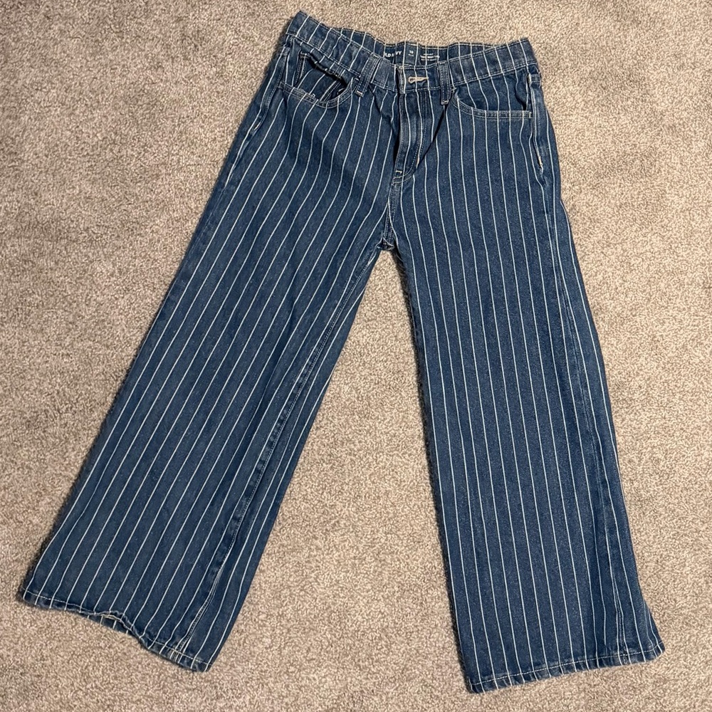 Old Navy Printed High-waisted Baggy Wide-leg jeans.